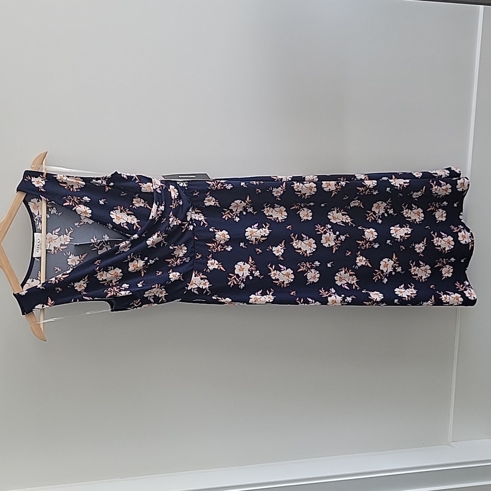 Gilli Navy Floral Midi Dress